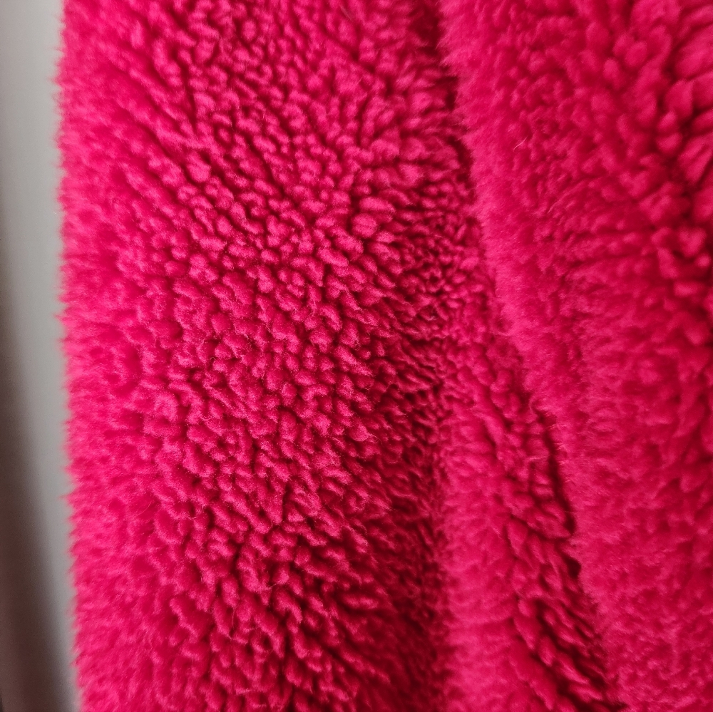 Red Bath Robe - Picture 4 of 4